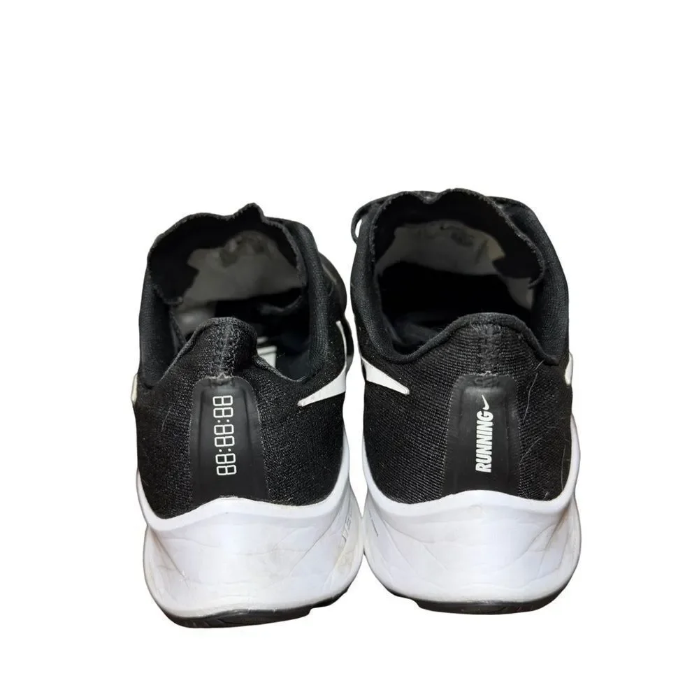 Nike Women’s Zoom Pegasus Black and White Athletic Shoes size 8.5